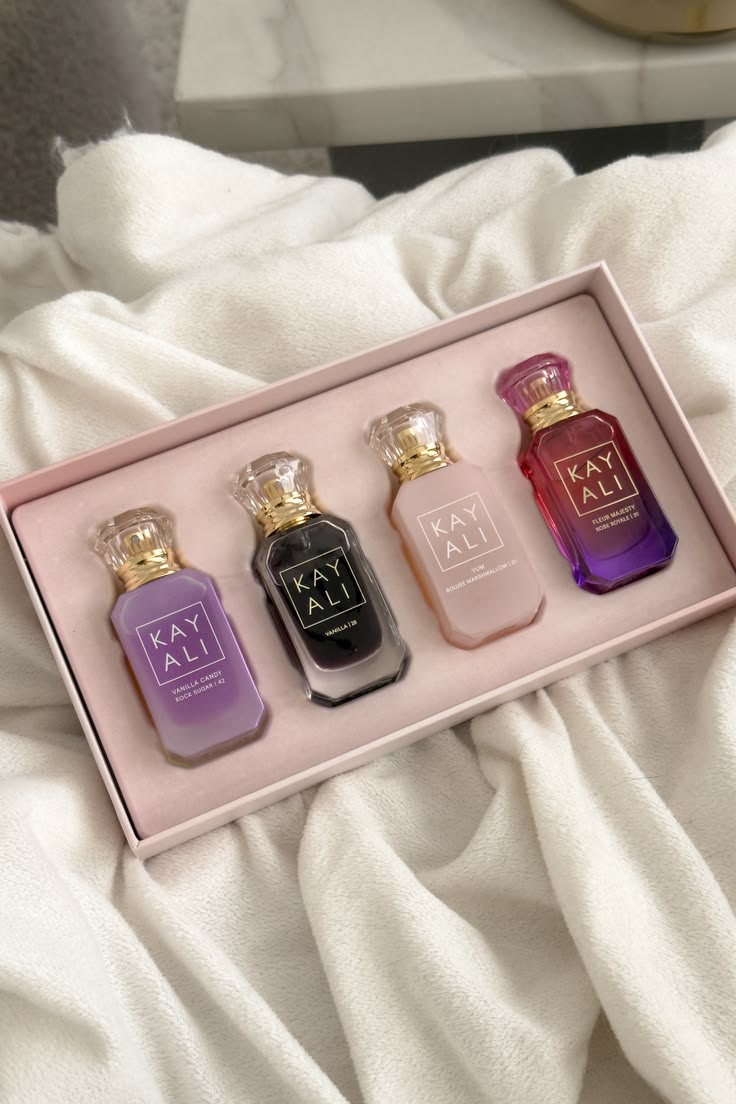 Kayali Vanilla Edition Miniature Gift Set 4 PCS // 30ML each