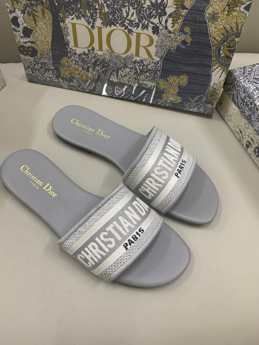 Dior Sandals 🤍