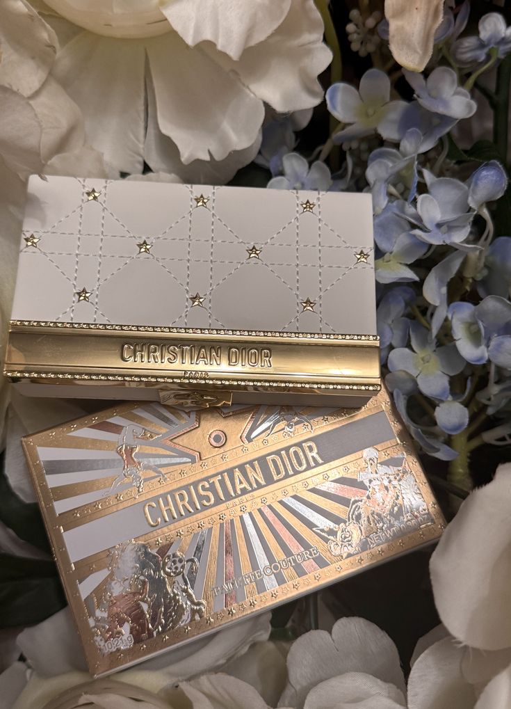 Dior Écrin Couture Iconic Eye Makeup Palette (Limited Edition Holiday Collection)