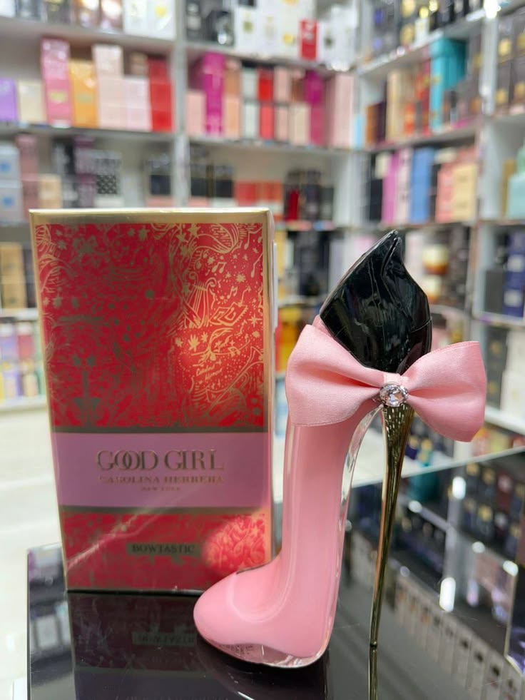 Carolina Herrera Good Girl Bow Pink 80ML (Women)