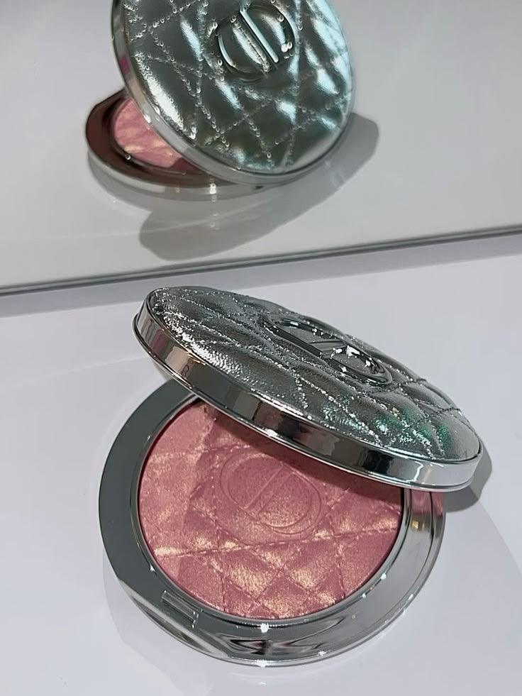 Dior Backstage Forever Glow Luminizer