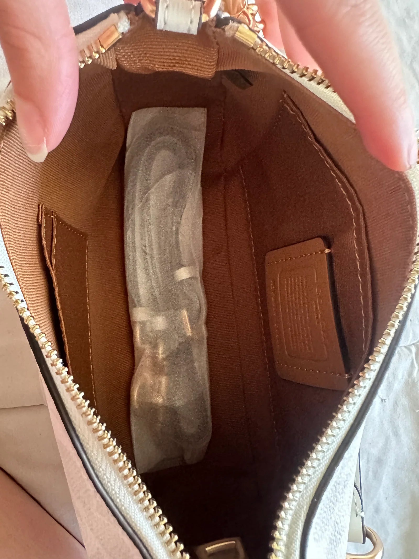 Coach white teri bag 🤍🧚🏻‍♀️