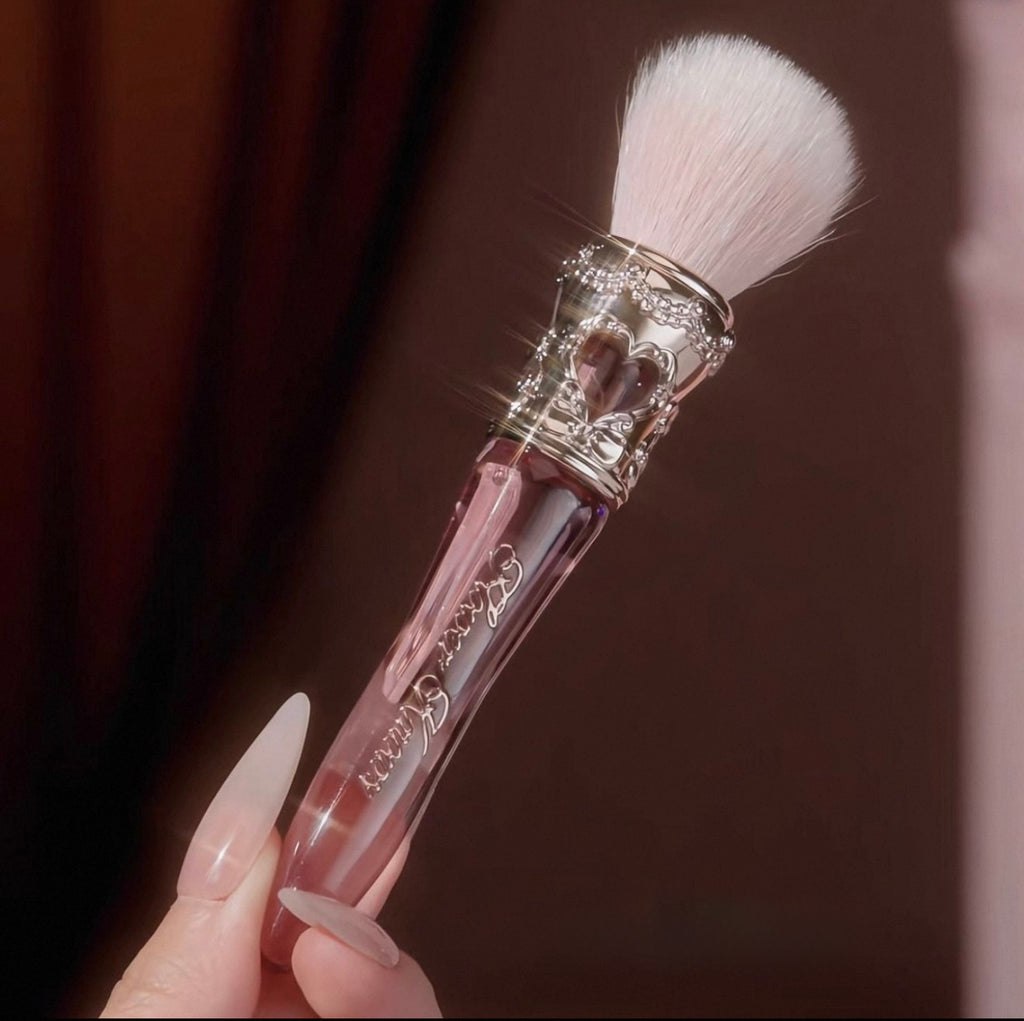 Forever Knows Glass Sweetie Bear Rounded Blush Brush